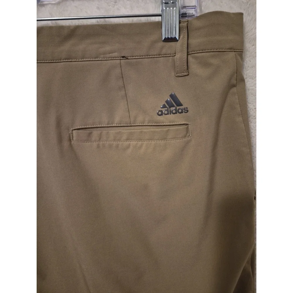 Adidas Prime Green Chino Golf Shorts‎ Men's Size 36 Beige Khaki Stretch Fit